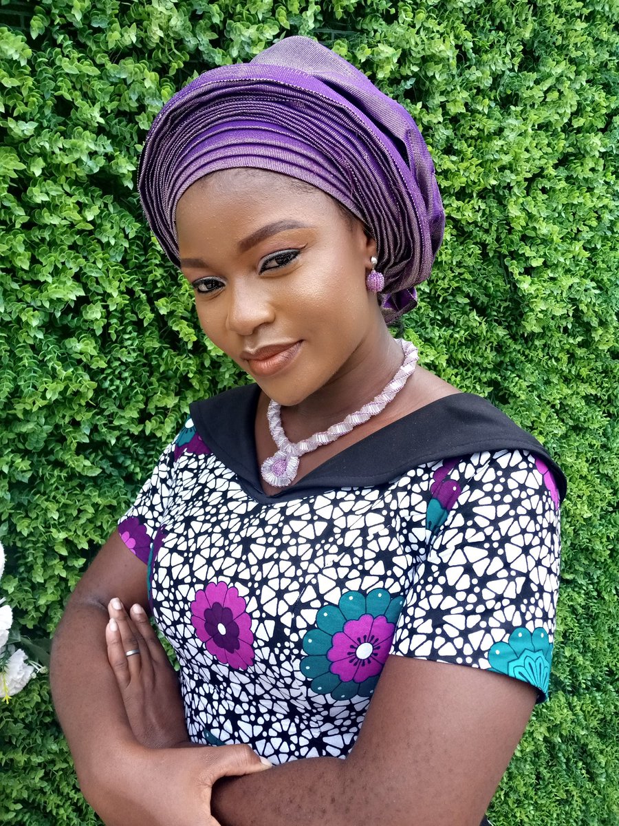 sedyn_media's tweet photo. @t_nemi You zay?  You want to make that picture taken with your phone camera look professional, with a token @sedyn_media is just a dm away.  You can also chat us up on Whatsapp:07037249131 or call 07037249131. Frame 1-unedited pix.  Frame 2-edited pix. https://t.co/t6PiZLxog6