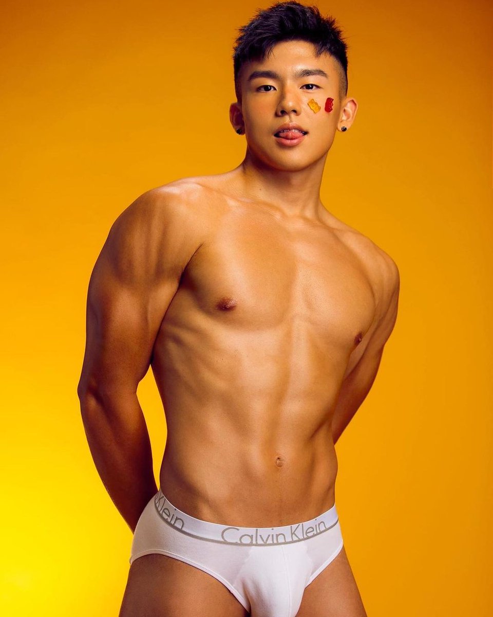 Robert Hung IG: robert_hung_0404 Alter Videos - private account for a LOW.....