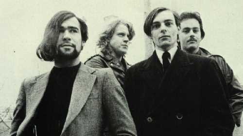 ZeelandNews's tweet photo. The @LindaLindas_ are a new punk band from Los Angeles. After performing in a library, the #LindaLindas currently suffer from The Martin Ware syndrome: having hundreds of fans half of whom are University professors. In 1979, the #HumanLeague had a small &amp; highly educated audience https://t.co/eY3EMMuzkH