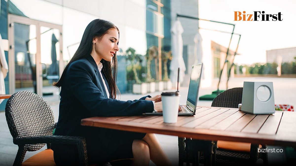 BizFirstHQ's tweet photo. Are you building a brand for your business on social media?

In 2019, Southeast Asia had about 63% social media penetration amongst Internet users, and the number is only increasing.

Put your business where everyone can see it. Thumbs up

#smallbusiness #Singapore #ASEAN https://t.co/375rdqTxtW