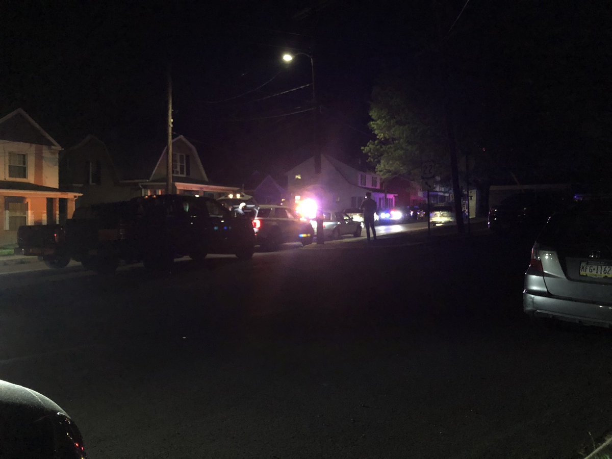KylieKOCO's tweet photo. 3 people are dead inside of a home in McDonald Borough, Washington County. 

This is the scene on the 200 block of Valley Street. 

McDonald Police have requested the Pennsylvania State Police take over the investigation. @WTAE https://t.co/7xL7gOnfKp