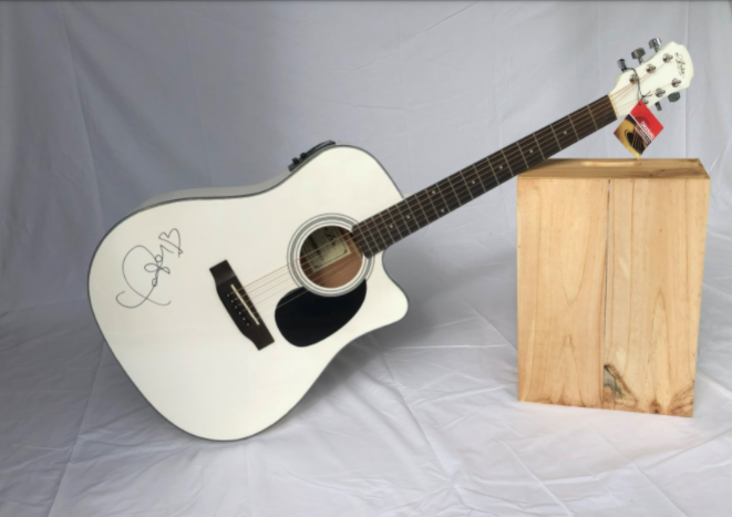 NZRedCross's tweet photo. ATTN: #TaylorSwift fans
Don’t miss out on the chance to get your hand on this guitar🎸signed by award-winning artist @TaylorSwift13 while supporting @NZRedCross’ amazing work across #Aotearoa at the same time? Place your bid here 👉 https://t.co/PaskIxo9Hd https://t.co/wxFa8zahYg