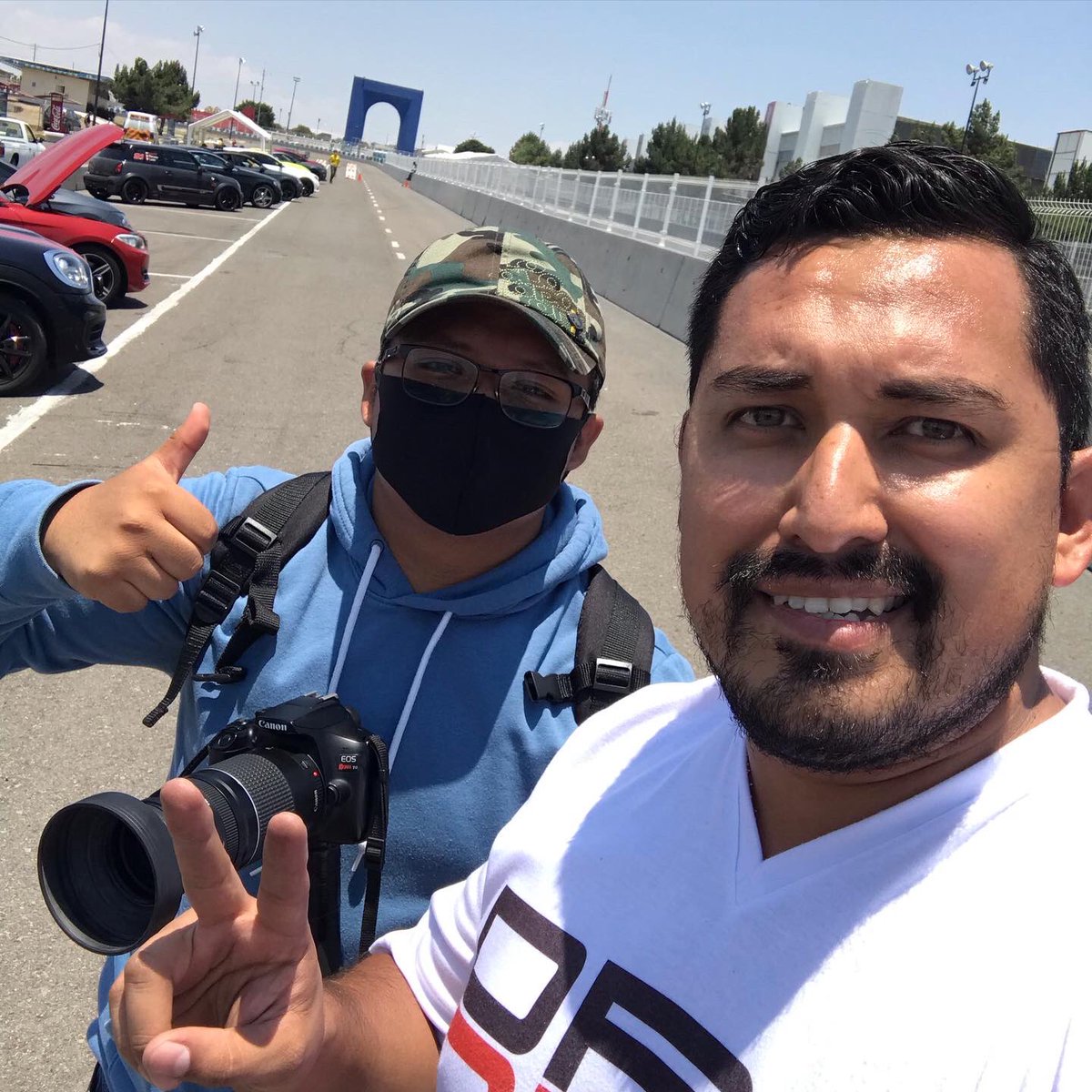 DPCMex's tweet photo. #TrackDay en el @AutodromoQROof 

#DPCMX #DetailingPerfomanceCenter
#Ecocentro #Queretaro #AutodromoQueretaro #RacingMood #Saturday #Racing https://t.co/XgnEOF9k7E
