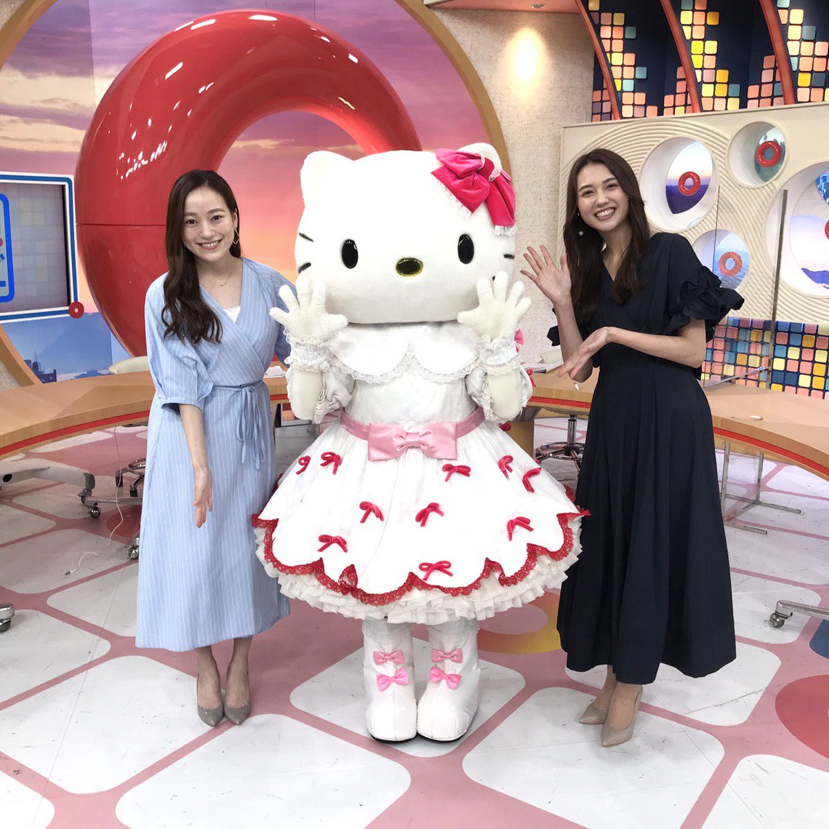 tbs_marutto0530's tweet image. #まるサタ 先週のエンタメ&amp;amp;トレンドワードは…👑

#逃げ恥婚 #星野源 #新垣結衣 #田村正和 #LiSA #KingandPrince #Bz
#ベルセルク #謎の寄付金 #ワクチン承認
などがランクイン🦦💐

土曜あさ5:30〜☀️
#まるっとサタデー
#今週もご覧ください 🌈
#ハローキティ #キティちゃん
#山形純菜
#金井憧れ
#tbs