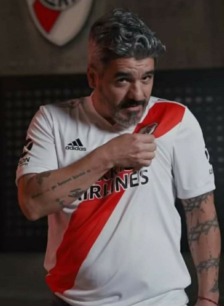 ¿De qué club sos?
-De River como Ortega.