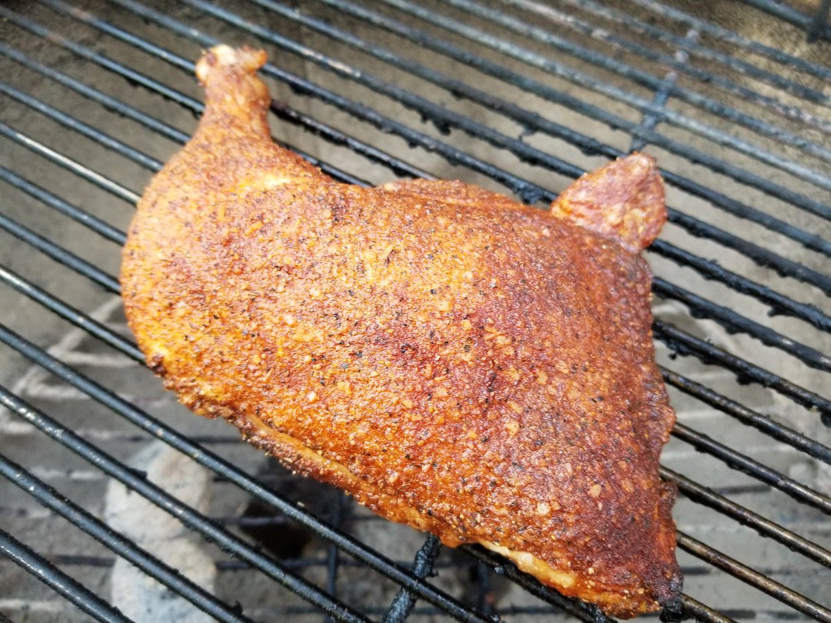 morningwoodbbq's tweet photo. Almost too pretty to eat. #bbq #bbqlife #chicken #chickenlegquarters #weber #foodporn #food https://t.co/uoMYeZEjgh