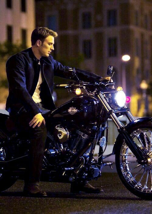 Nat convinced Steve to start a Tinder. He has NO MENTION of Captain America, only "Steve Rogers" and that he's an old-fashioned kind of guy, military man, loves movies, baseball, and good company. He posted this picture.

Like if you'd swipe right, RT to spread the word. #OpenRP