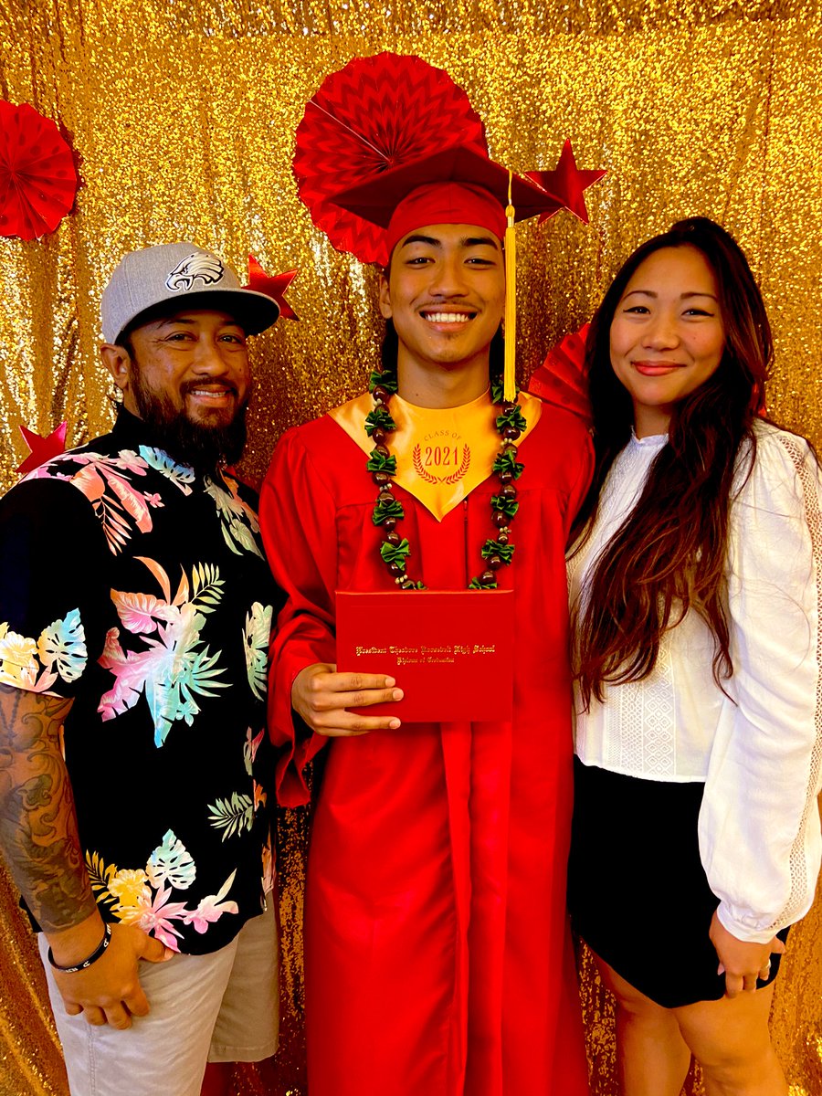 A little late but I’d like to take my coaching hat off and put on my dad hat to congratulate my son <a href="/RiderOmoso9/">Rider B.M Omoso 🇯🇵</a> and the rest of the seniors that graduated this past weekend! The next chapter of your story will be even better than the last!