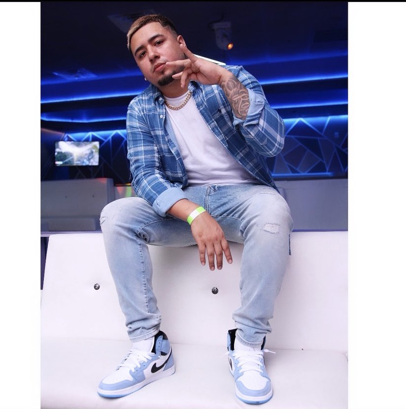 Jaybreeezy1994's tweet photo. It’s a real niggas birthday. Cheers to another year 🥂 This is only the beginning. #BeenLive https://t.co/fZZjHWc6ui