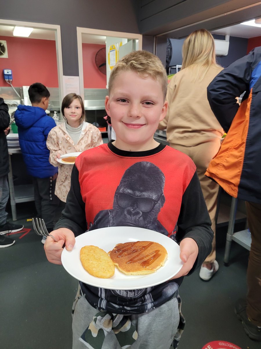 Miss_Shabo's tweet photo. Now time for hot breakfast! 🥞  @AitkenCreekPS https://t.co/27Drxe63i4