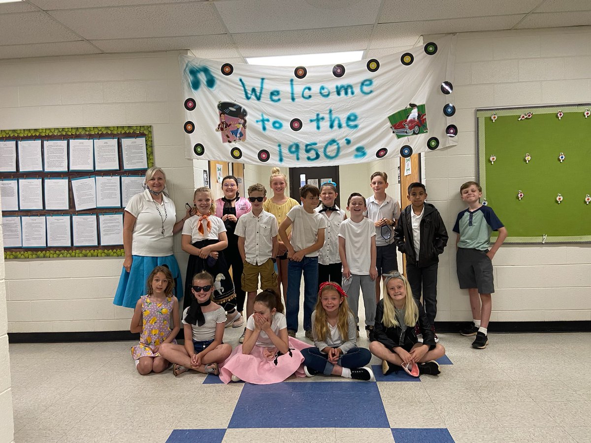 CSES_NC's tweet photo. 4th grade doing the last week in style with #decadeweek! Today the 50s, Tomorrow the 60s!
#finishstrong
#LCSstrong2theCore https://t.co/A24ePM82at