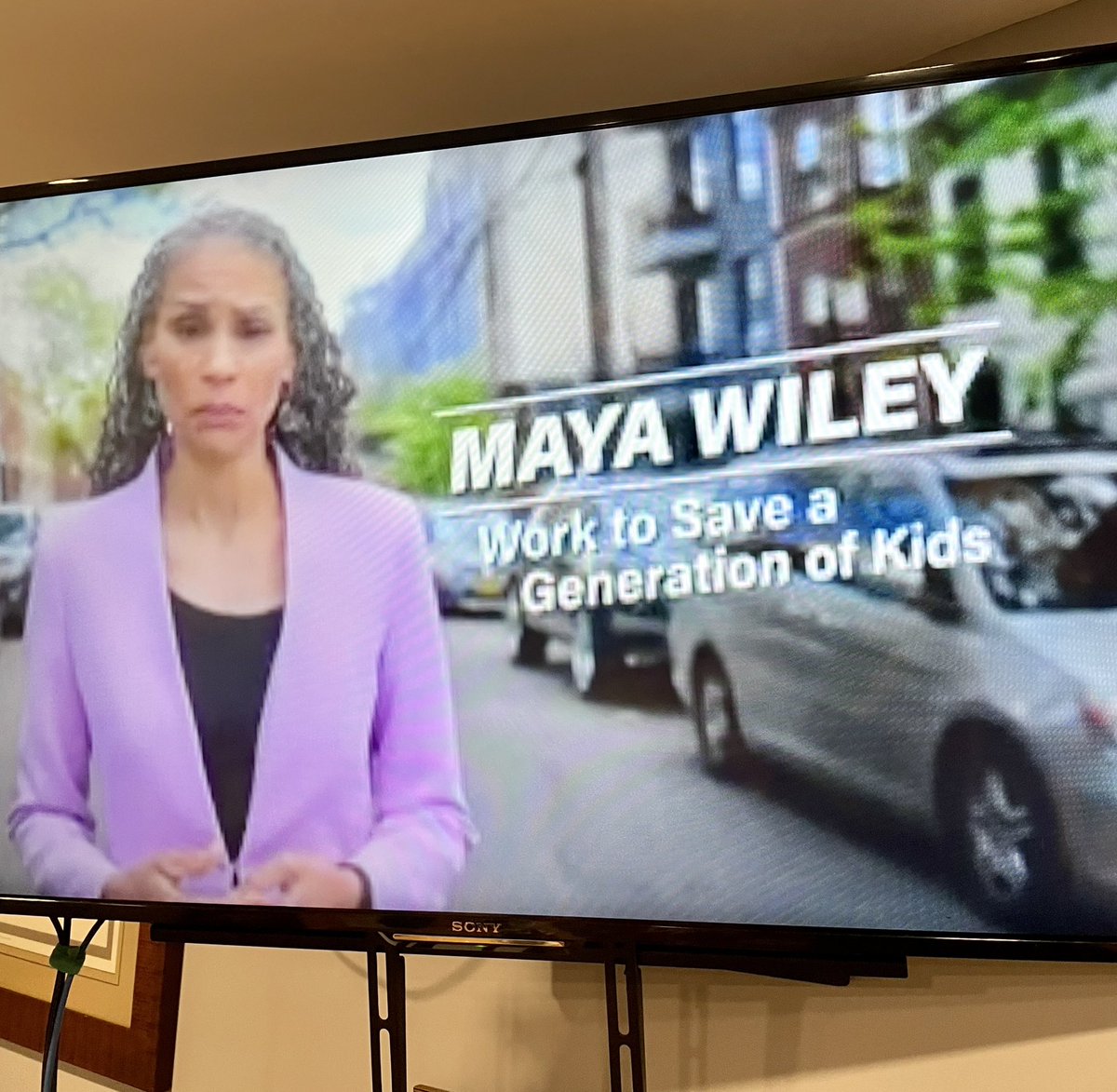 Girlfriend, you have as much chance pulling in one vote from @OANN viewers as I have picking 6 Powerball numbers. @mayawiley https://t.co/yNblJAEJqE