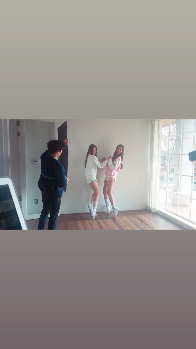 GFS_backup's tweet photo. [PIC] 210525 - Lee Riwon Team Leader Instagram story update with @GFRDofficial (1) 

#GFRIEND #여자친구 https://t.co/Gf9gZMrpvk