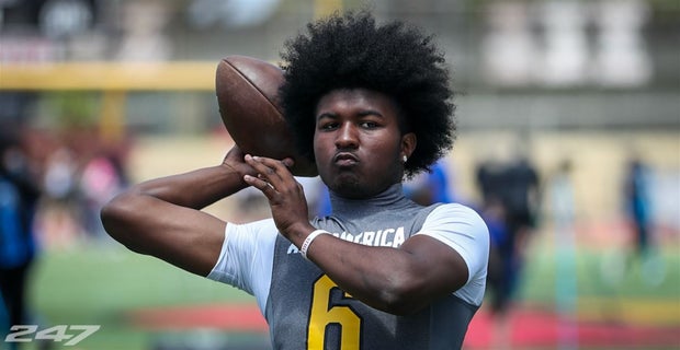 Playa Del Rey (Calif.) St. Bernard '24 QB Darius Curry has impressed at a pair of big national camps over the last month, showing why he's among the most coveted young signal callers in the region 
247sports.com/Article/Darius…