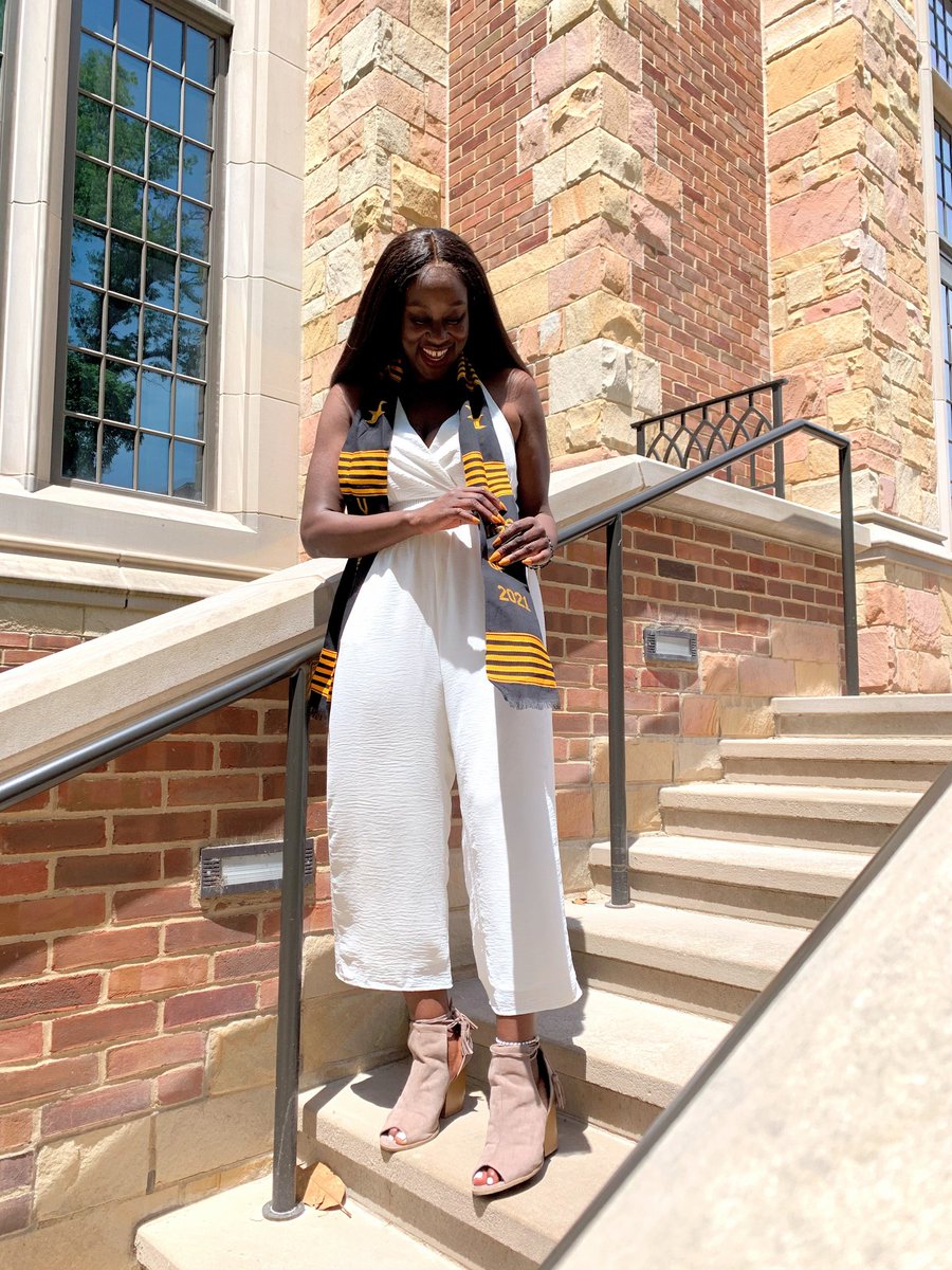 OgannaD's tweet photo. Ways I promise to dishonor Vanderbilt now that I'm out this mf: A thread (with grad pics cuz I was just peppering dem) https://t.co/oFsDWWXUN5