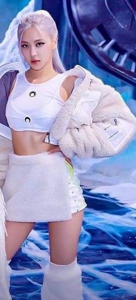 Tangorox1's tweet photo. NO OLVIDEN DAR STREAM A LAS CANCIONES DE ROSIE 

Voto por #OnTheGround de #ROSÉ (@BLACKPINK) para el #ConteoMatch 
@MatchMxFM#ConteoMatch https://t.co/92qIm9byGE