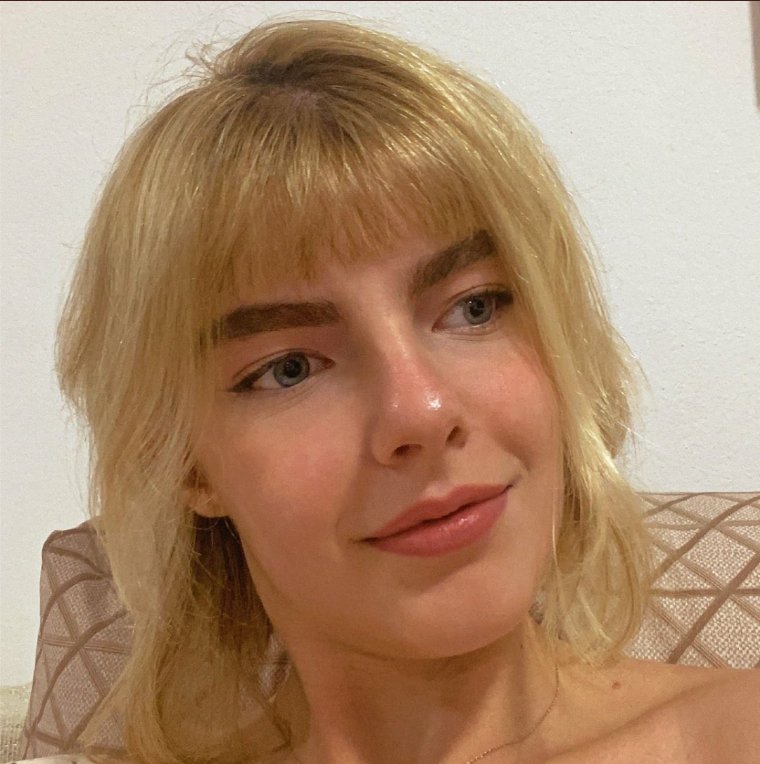 mandyrhee25's tweet photo. Triz e Calango falando de MBIT
Triz: eu não lembro o meu
Calango zuando: O seu deve ser IBGE
Triz: Mas oq é esse?
Calango:                        Triz: https://t.co/H08vbGUxTc