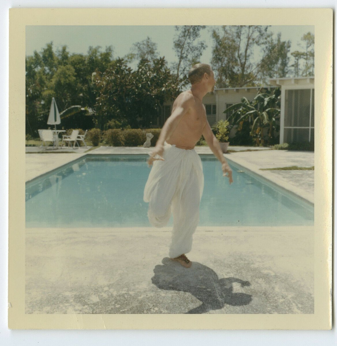 gmgallery's tweet photo. Please enjoy these snapshots of Jack Cole dancing beside his swimming pool at his home in the mid-1960s

https://t.co/gFp7WVf9I5 https://t.co/x0S5B3EmfY