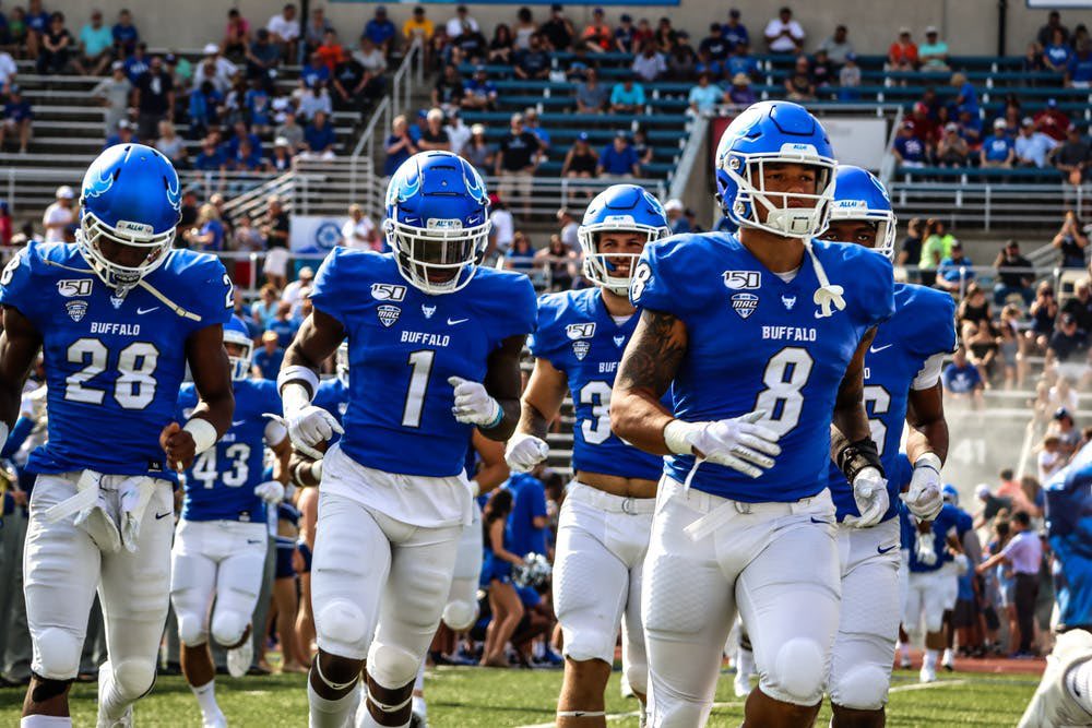 ThatBoyWebs's tweet image. EXTREMELY BLESSED TO BE RE-OFFERED BY THE UNIVERSITY OF BUFFALO!!!🐃 🔵⚪️ @CoachOjong @UBFootball @Andrew_Ivins @larryblustein @CoachRack75 @coach_aaron_89 @TheCribSouthFLA @JerryRecruiting @Rivals @UBRecruiting #UBhornUP #ALL41