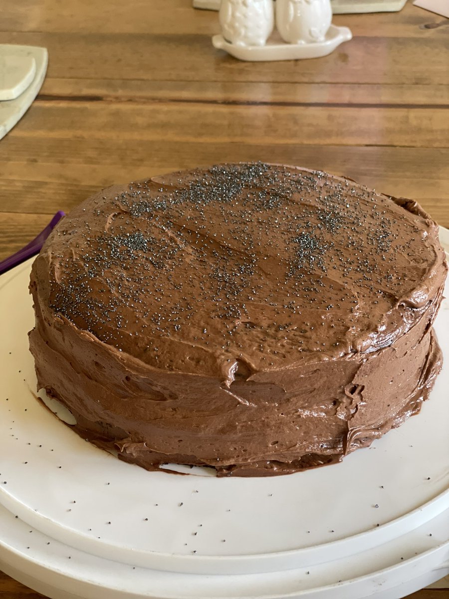 DishesTrish's tweet photo. My daughter turned #vegan and it’s her #birthday super #excited for this #vegan #birthdaycake I’ve made 🎂 #mnbaking #veganbaking #whatmothersdo 💜 https://t.co/qIkTPWPQQV
