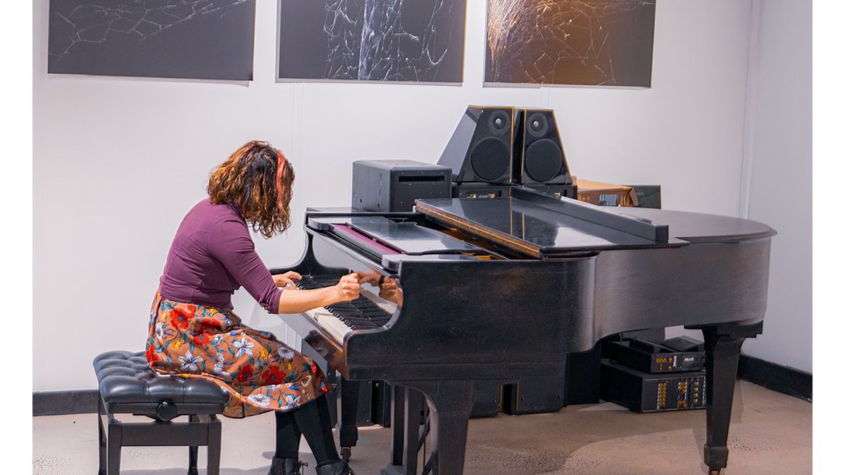 Keynawilkins's tweet photo. What a lovely secret studio concert in Melbourne CBD on Sunday! I played pieces by Australian and British composers I know as well as my own compositions. Thanks to Theo and Lou and such a great crowd!
Here's my latest solo piano album: https://t.co/G42NmiAFPK
#studioconcert https://t.co/eSjkYNSQQM