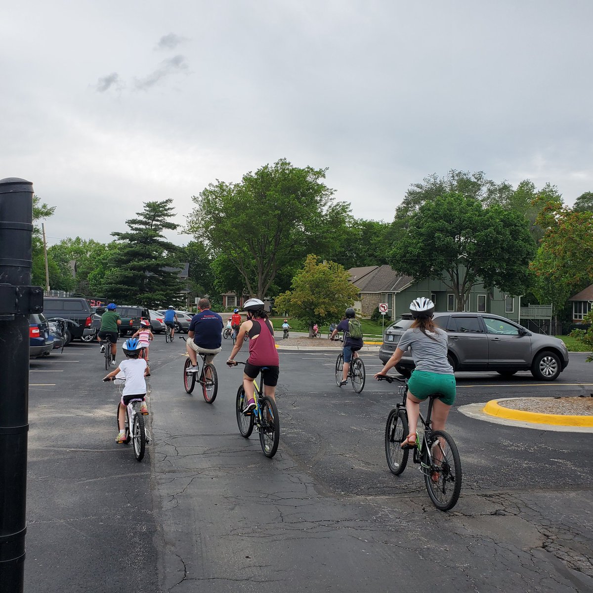 CathyL4SMSD's tweet photo. What a great turn out.  We had about 60 people, passed out around 30+ helmets. &amp; had 25 people join the community bike ride!@BikeWalkKC @PtaRushton @Rushton5121 @theSMSD @CityofMissionKS https://t.co/cNEjlGSclD