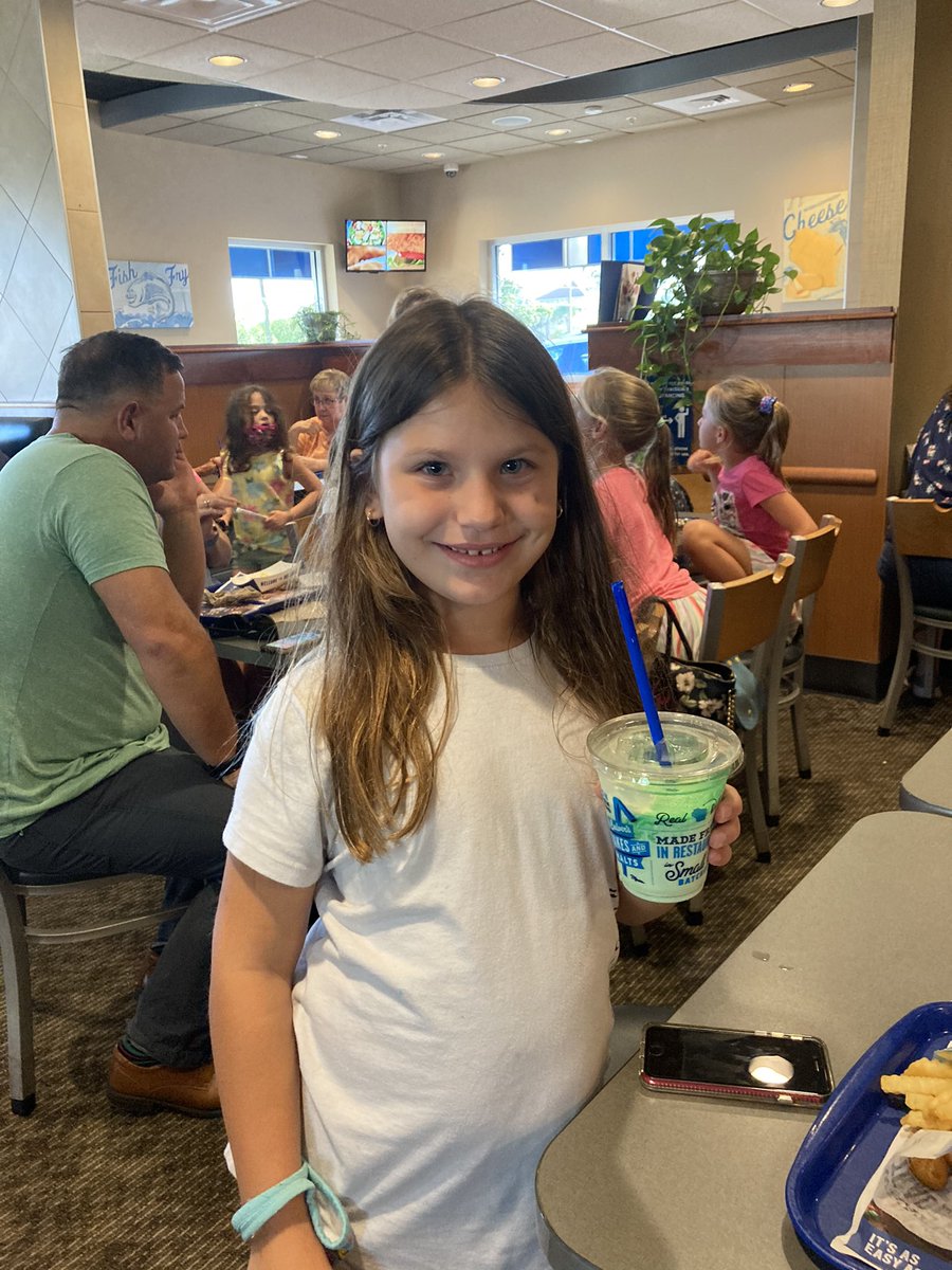TOEBears's tweet image. @TOEBears @culvers was a success! Thank you to all our families who came out to join us tonight! #loveourTOEfamily #ThankyouCulvers