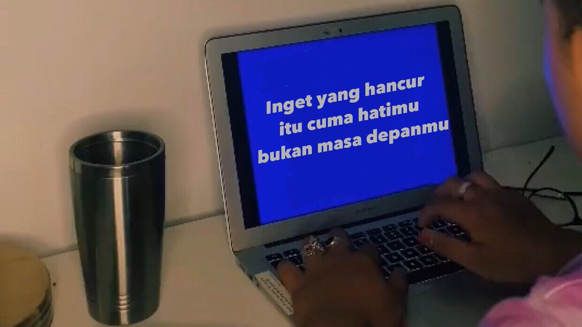 memeunivrse's tweet photo. yang patah cuma hati, bukan mimpi. https://t.co/7lMSFT79AU
