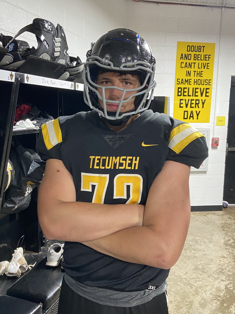 recruittecumseh's tweet photo. Student-athlete spotlight! C/O 2022 OL/DL Brennon Carter | 6’6” 275 lbs. | Twitter @brennon_carter https://t.co/3Lv4MZXFoU