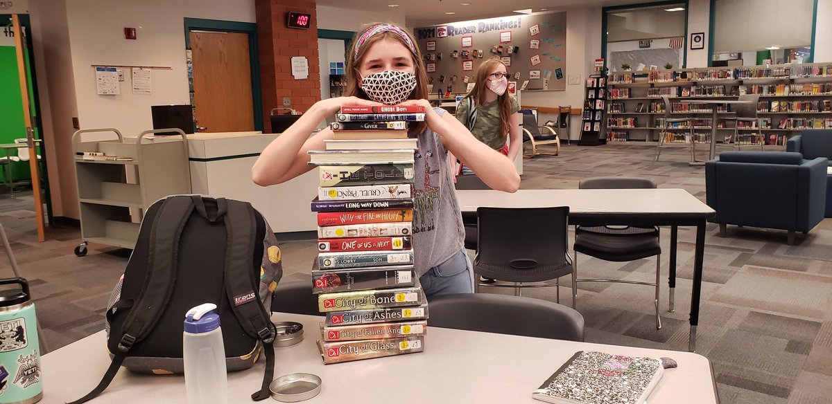 LSMSlibrary's tweet image. 8th graders made Book Stacks of the books they read this year #LaSallePRIDE #RSDlibraries