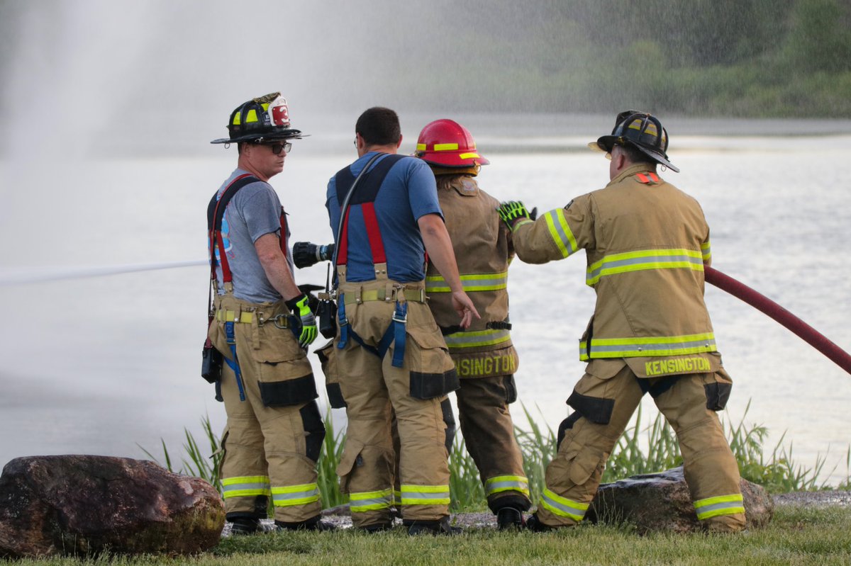 danbutler_55's tweet photo. Bonus #MayMotionChallenge Kensington Volunteer Fire Department training at Papergoods Pond Kensington CT #kfd #kvfd @Berlin_Citizen https://t.co/juEafZyHwq