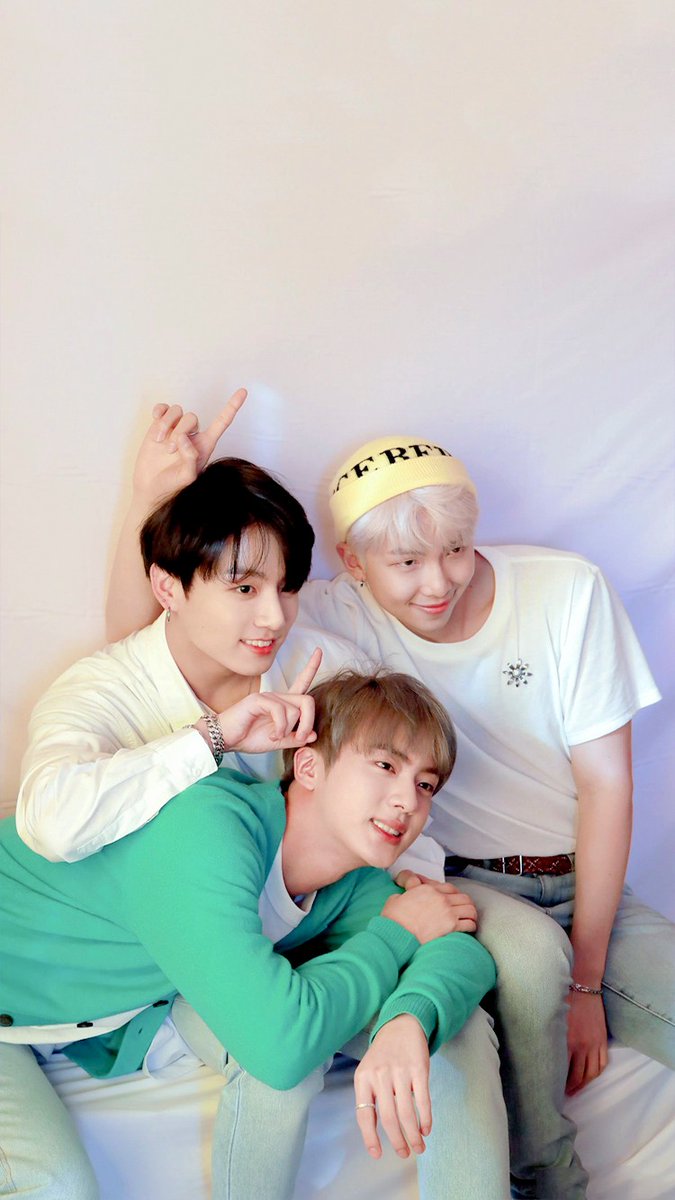 NyoniHan's tweet photo. #BTS ❤️❤️❤️ https://t.co/FmBE1aaytM