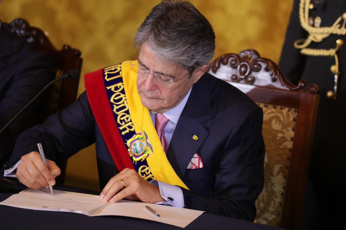 LassoGuillermo's tweet photo. A trabajar por todos los ecuatorianos.

#GobiernoDelEncuentro
#JuntosLoLogramos https://t.co/tMINRwjHHo