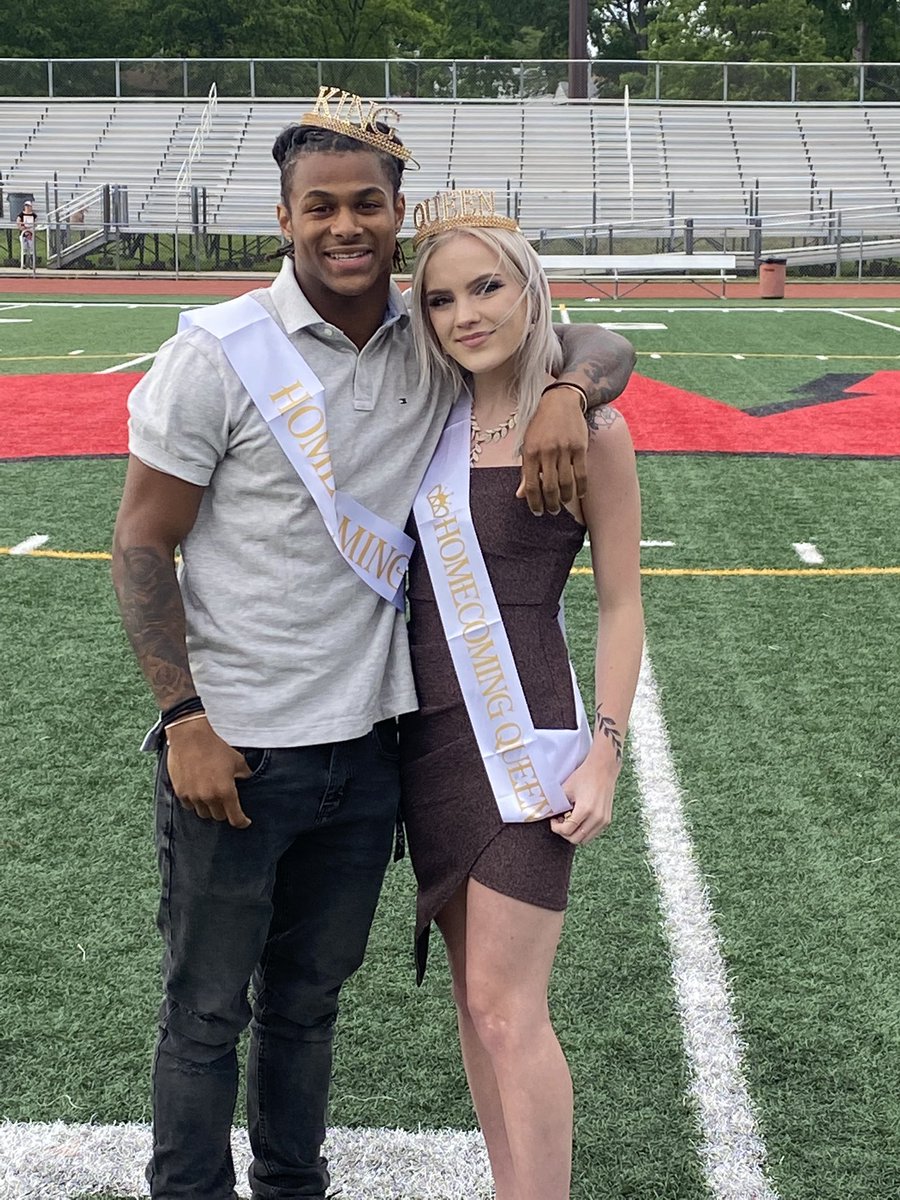 PWAYLottmann's tweet photo. Congratulations to our Homecoming Queen and King Heather Andrejcak and Ali Lee, Jr.!!! https://t.co/bYebdCHx5I