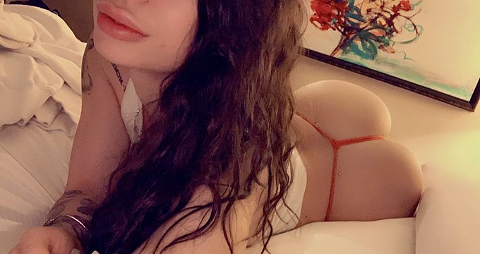 Watch ✨MIA MOORE ✨'s leaked NSFW photo on TwXstars