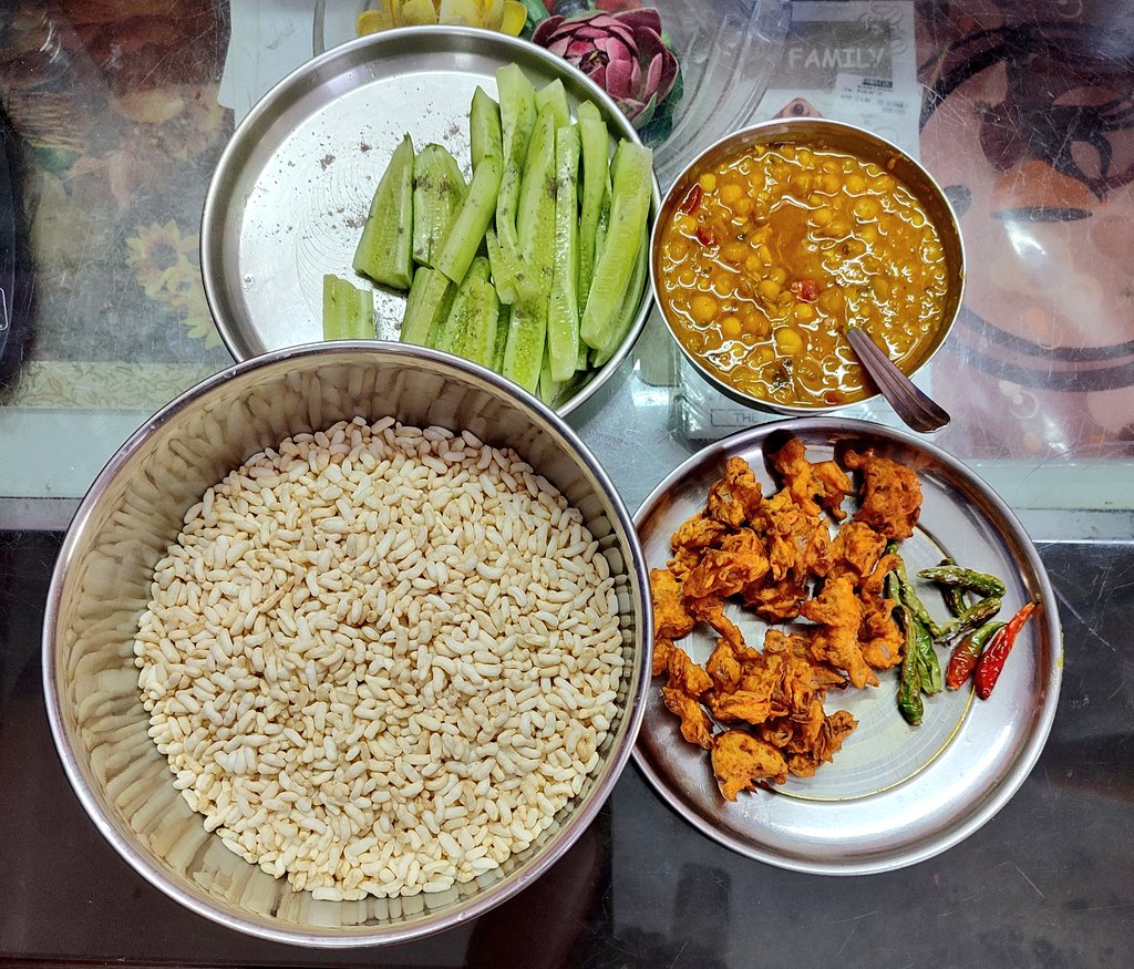 ଆଜି ଆମର ଘୁଗୁନି ପକୁଡ଼ି ସାଙ୍ଗର ମୁଢ଼ି! <a href="/Rabipandacug/">Rabindra Panda</a>