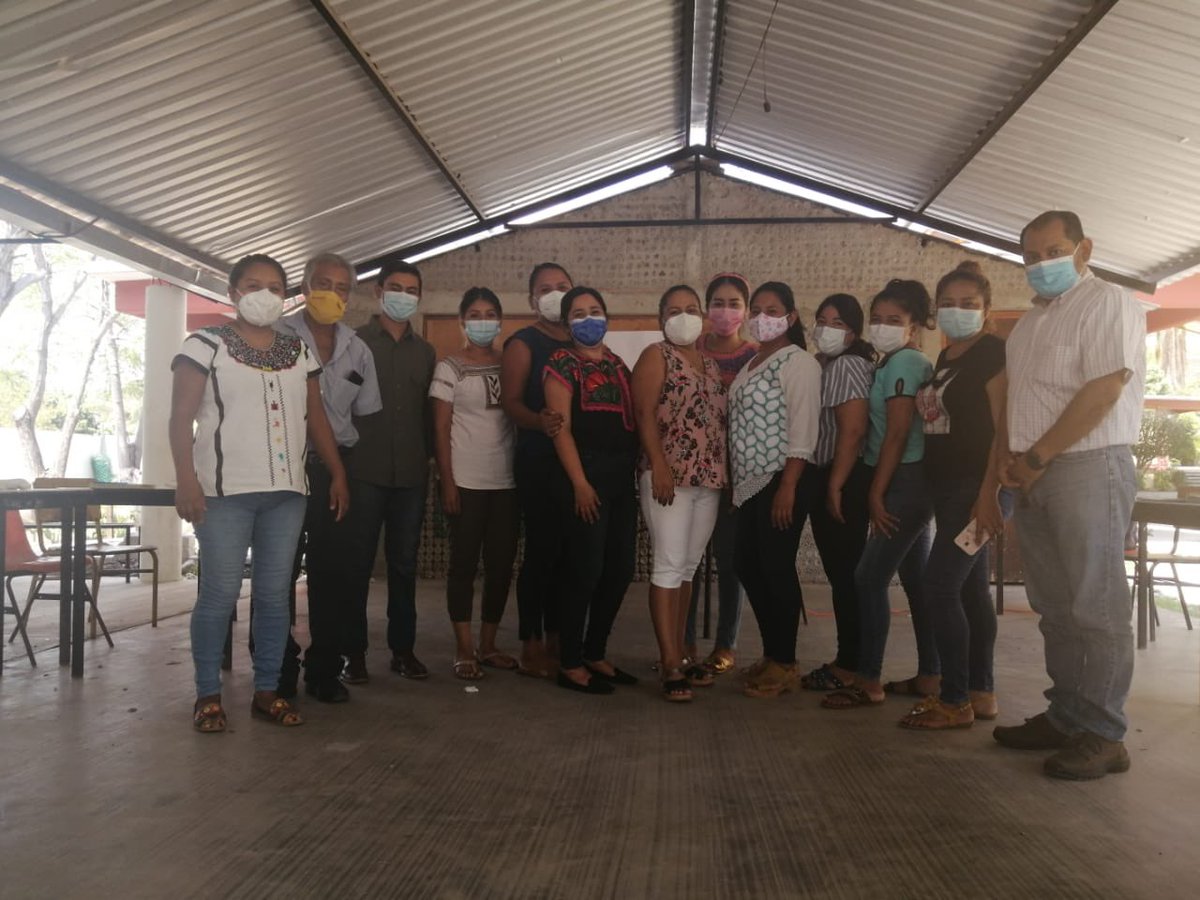UACOColotepec's tweet photo. El pasado sábado 22 de mayo en el Centro Universitario Comunal de Santa Maria Colotepec, iniciamos con la Unidad de Módulo "Suficiencia alimentaria" del campo formativo Reproducción social de la Maestría en Educación Comunal a cargo de la Mtra. Aketzalli Silva Carmona. https://t.co/oBR7D76OPY