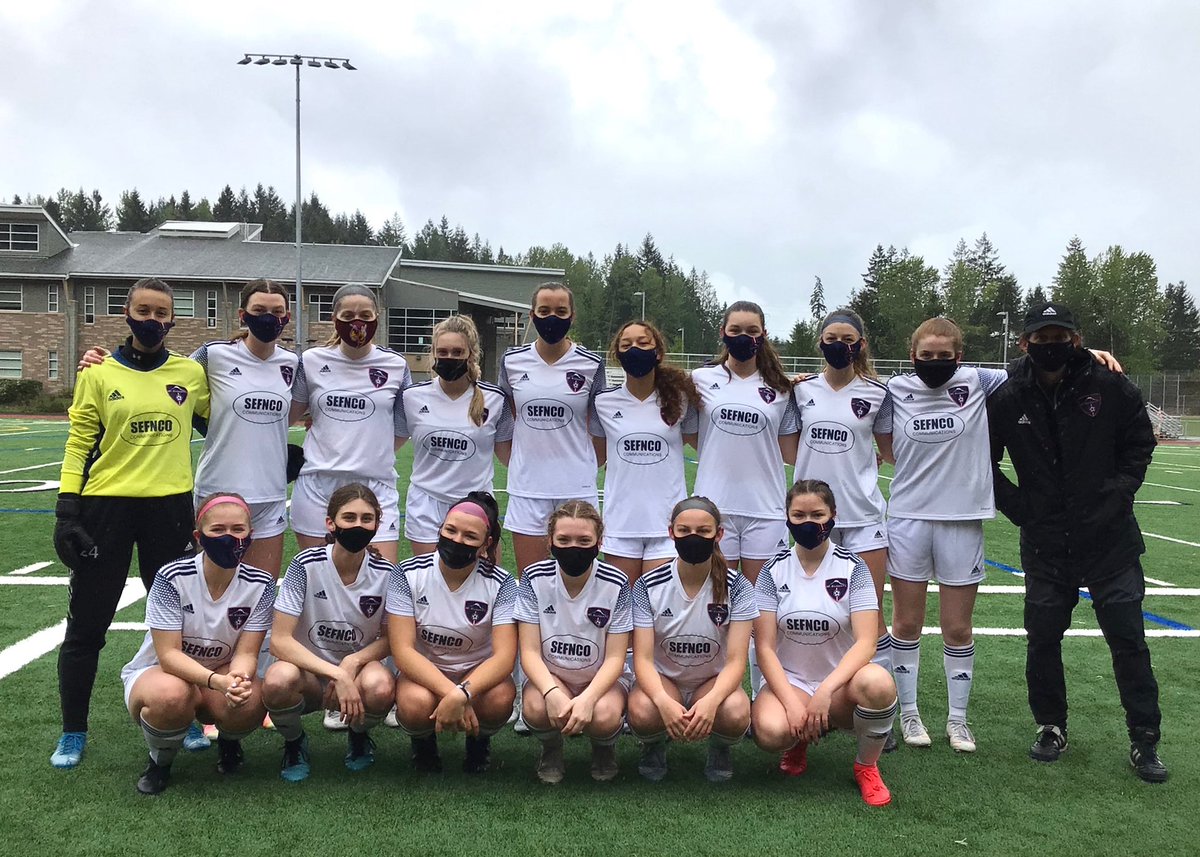 mrfcsoccer's tweet photo. Huge props to our MRFC G04 White team on an undefeated season AND being crowned CHAMPIONS in the 18U/17U Classic 2 West Division. Well done MRFC!!! ๐ฅโฝ๏ธ๐ฅ #mrfc #mrfcstrong https://t.co/k4FlAhqAUh