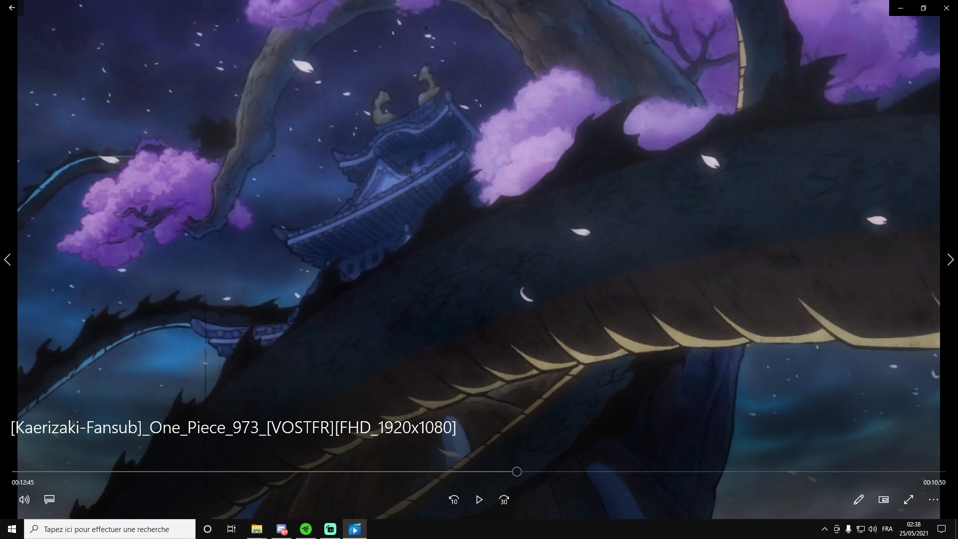 Pun Dxg Fncwin D Ailleurs Dans L Ep 973 On Vois Comme Image Kaido Survolant La Capitale Des Fleurs Et L Eye Catcher Qui S En Suit Est Zoro Qui Coupe La Tete Du