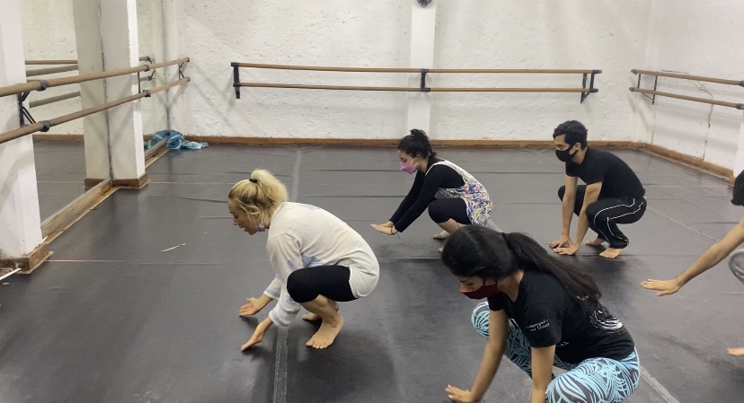 MaBiyaa's tweet photo. Disfrutamos distintos estilos de danza.

En Ma Biyaa’ 7ma edición también contamos con “introducción al Kathak” con Irina Rodríguez.

#mabiyaa #yabaileyadance #escenicoexperimental #septimaedicion #cuasaabe #kathak #enseñanza #septimaedicion #mabiyaa7años https://t.co/6cIYq7znYq