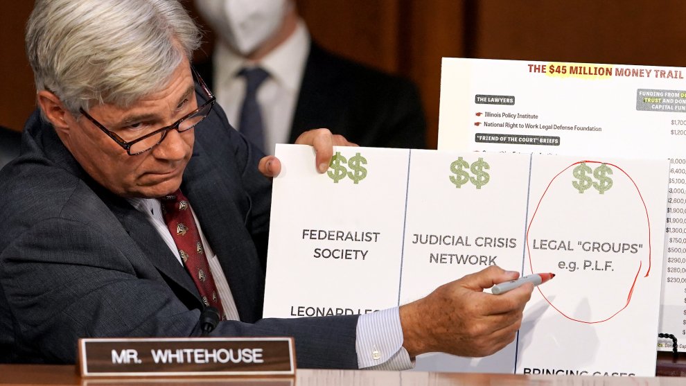 ThatABoy10's tweet image. I do love when Sheldon Whitehouse thoroughly breaks down issues with his charts. 
#ExposeTheRight