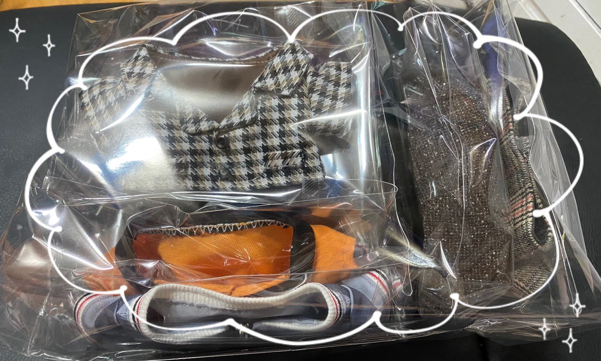 꺅💕 막내옷장님(<a href="/mak_closet/">막내옷장</a>) 옷들이 왔어용!😍🥰
온지 조금 되었는데 혐생으로 지금에서야 후기를 쓰네요😭😭
옷질이 넘  좋고 옷에서 넘나 기분좋은 향기가 나요💕
울 아가들 순식간에 패셔니스타로 변신했습니당!!😘
다음번에도 한아름 쇼핑 하겠습니다💜
여러분 막내옷장님옷 짱이예요!!🧡❤️💚