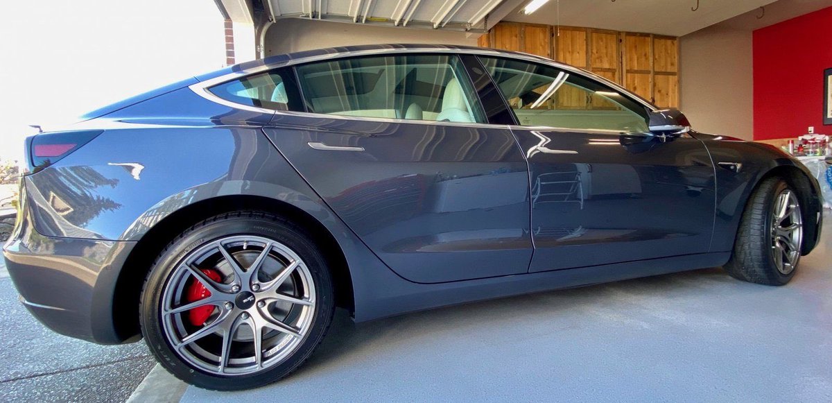 aftermarket_ev's tweet photo. @TJfromRENO @IanPavelko @Fastwheelsalloy Aero wheels aren’t for everyone, but the increase in efficiency is definitely sweet.
But hey, if you don’t like aeros there is always these 👀
#FC04 https://t.co/uK66MemV2s