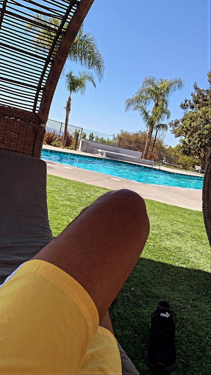 Iamstevenmclark's tweet photo. Love the weather today 88 degrees #blessed https://t.co/5peHk0LOZ8