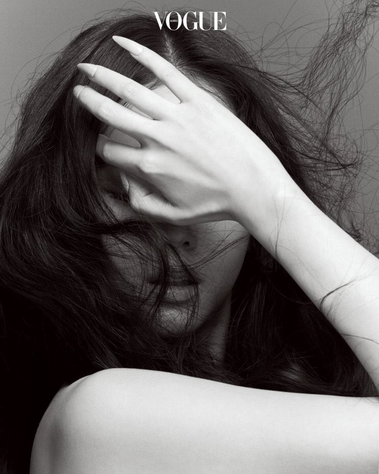 kim jisoo is art herself