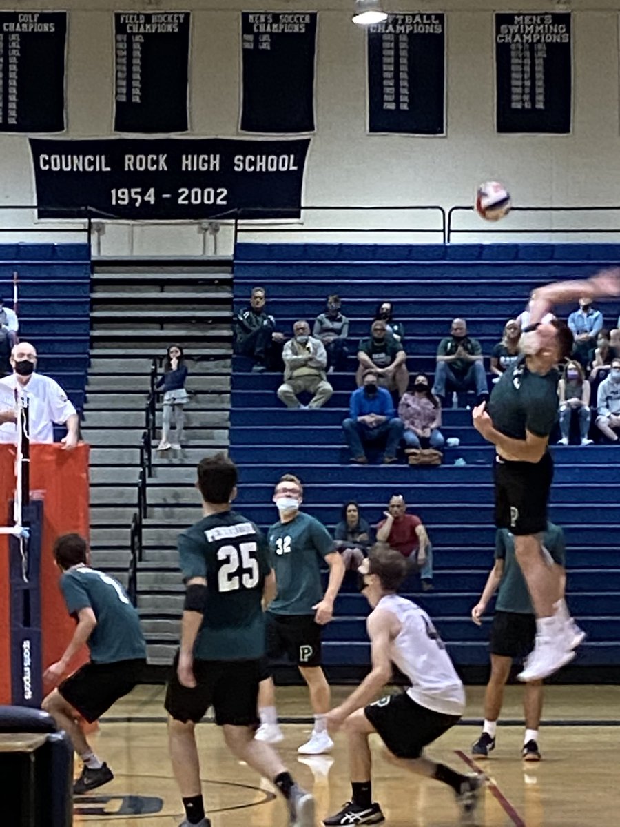 Boys volleyball defeats CR North 3-2 in the playoff!