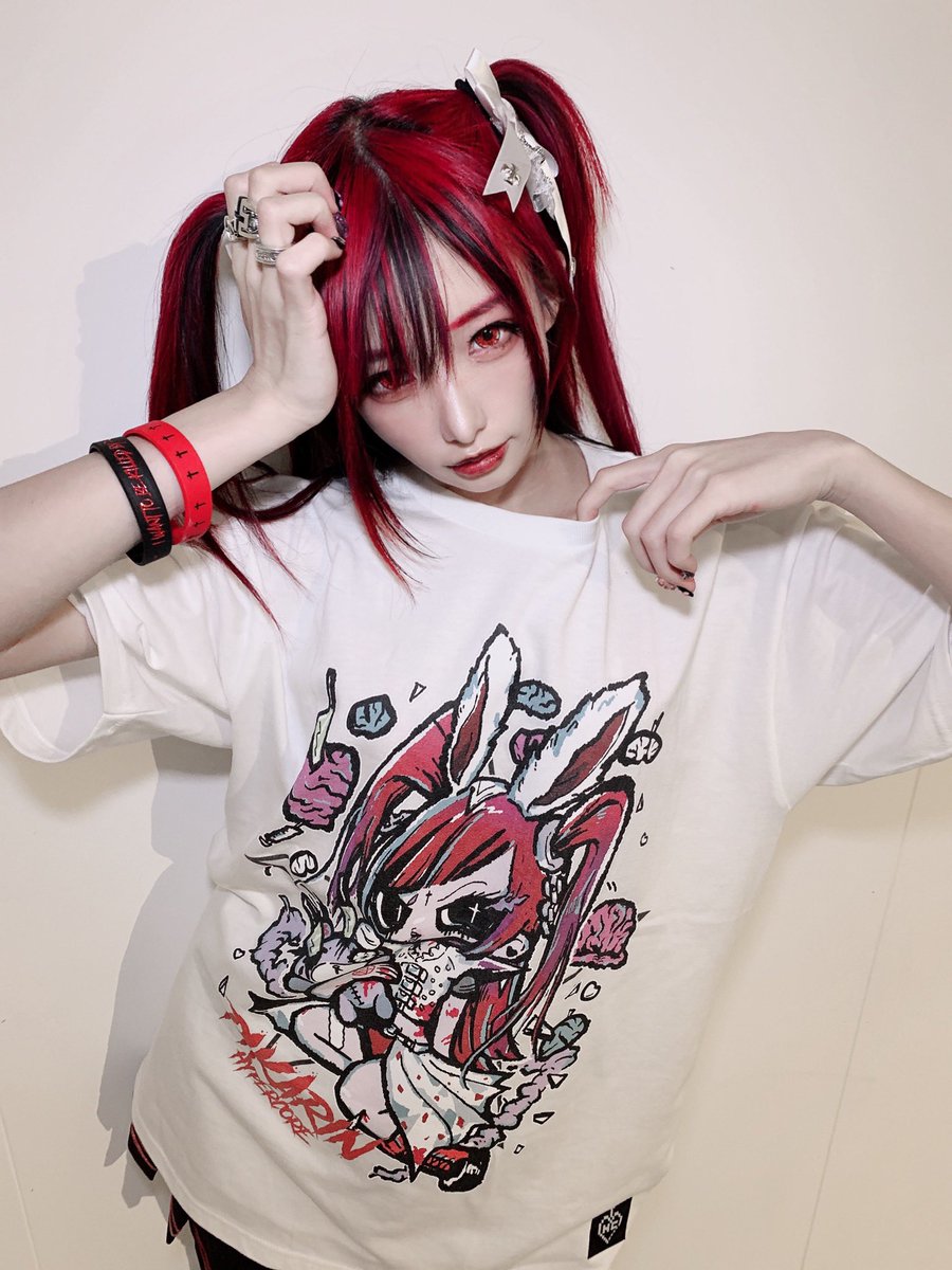 pikarinmakaii's tweet photo. 白ver.もかわちい〜💕💕💕
(つ≧▽≦)つ
HYPERCOさんのおNEWの、ぴかりんグッズ、魔界T、ララバン、ステッカーなどなど、楽死ミにしており魔界💕💕💕🙇♂🙇♂🙇♂
ぴしゃまコラボは、何処のブランドさんでもかわゆいな😊😉✨
流石、、、ぴかりん様💕✨
#HYPERCO
#椎名ひかり
#ぴかりん
#魔界
#神 https://t.co/R0LjgkJRQ5