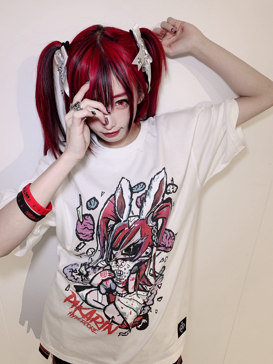 pikarinmakaii's tweet photo. 白ver.もかわちい〜💕💕💕
(つ≧▽≦)つ
HYPERCOさんのおNEWの、ぴかりんグッズ、魔界T、ララバン、ステッカーなどなど、楽死ミにしており魔界💕💕💕🙇♂🙇♂🙇♂
ぴしゃまコラボは、何処のブランドさんでもかわゆいな😊😉✨
流石、、、ぴかりん様💕✨
#HYPERCO
#椎名ひかり
#ぴかりん
#魔界
#神 https://t.co/R0LjgkJRQ5