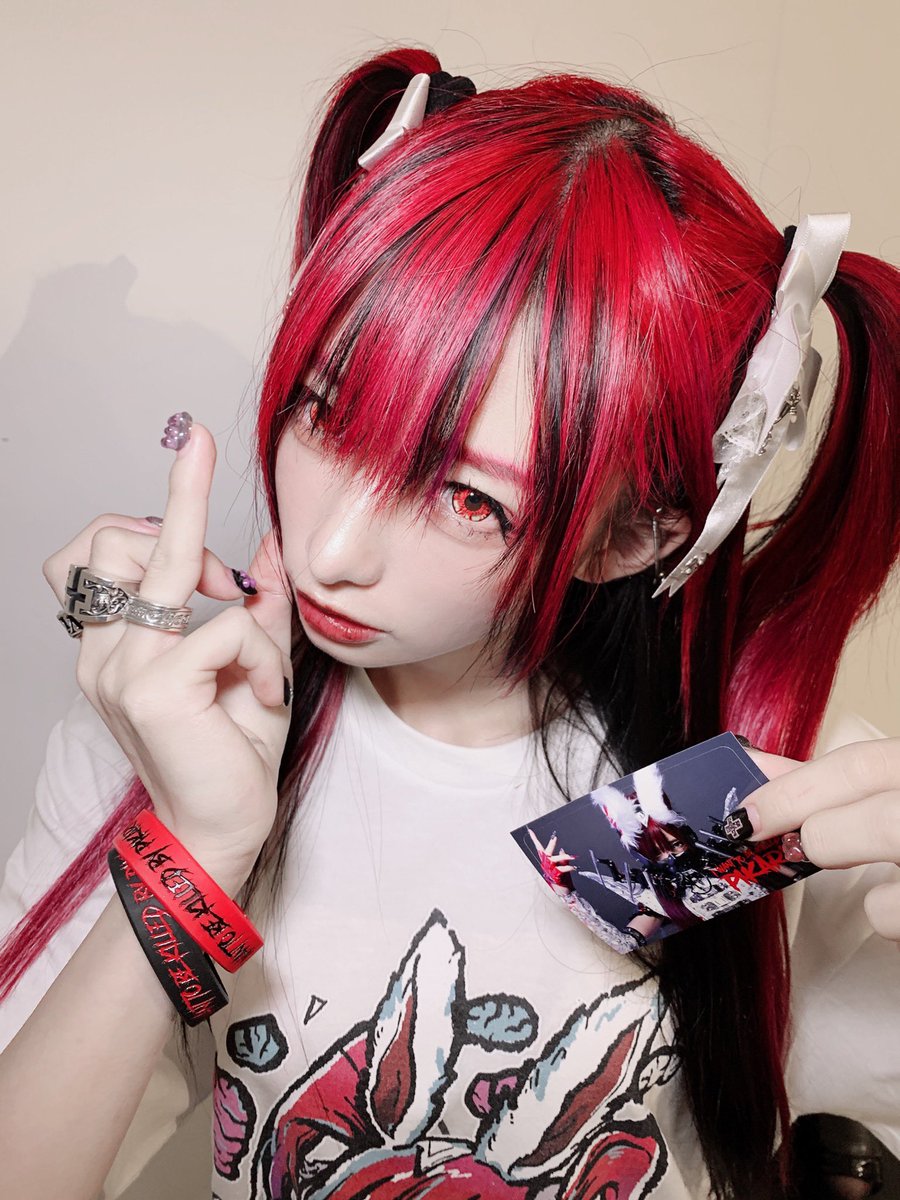 pikarinmakaii's tweet photo. 白ver.もかわちい〜💕💕💕
(つ≧▽≦)つ
HYPERCOさんのおNEWの、ぴかりんグッズ、魔界T、ララバン、ステッカーなどなど、楽死ミにしており魔界💕💕💕🙇♂🙇♂🙇♂
ぴしゃまコラボは、何処のブランドさんでもかわゆいな😊😉✨
流石、、、ぴかりん様💕✨
#HYPERCO
#椎名ひかり
#ぴかりん
#魔界
#神 https://t.co/R0LjgkJRQ5