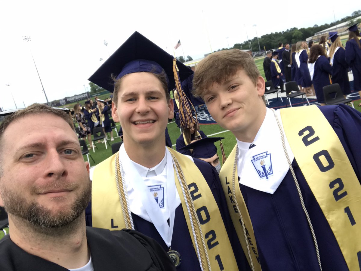 CoachSchedule's tweet photo. Congratulations to the class of 20-21! Big shoutout this these young fellas! https://t.co/M619nHMCwB